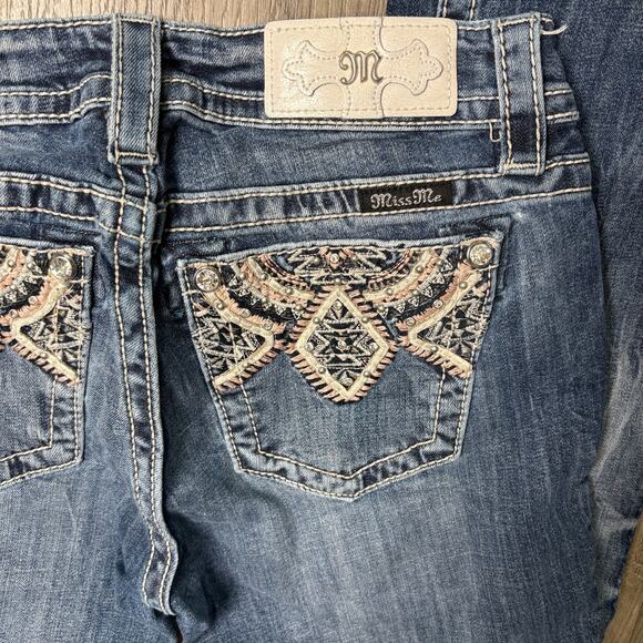 Miss Me pink embroidered bootcut jeans 27 - Picture 5 of 6